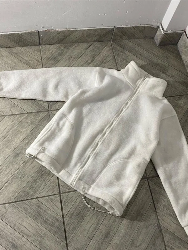 Stay Cozy This Winter with Color block Fleece Jacket